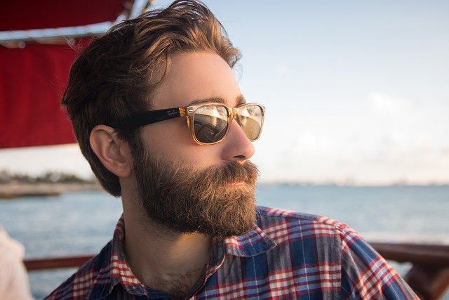 Herramientas esenciales para barberos: Qué no debe faltar en la estación de trabajo.